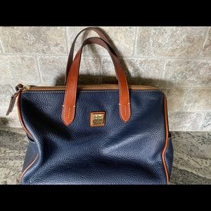Pebble Grain Barrel Satchel